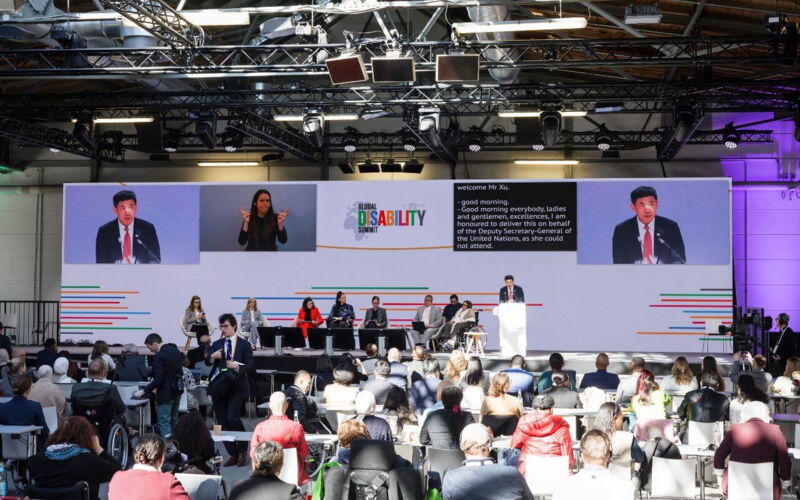 Bühne des Global Disability Summit 2025 in Berlin